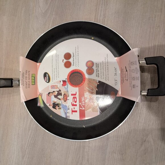 T-FAL Viva Giant Frying Pan 13.5" (Non-stick) -- BRAND NEW - Picture 1 of 5